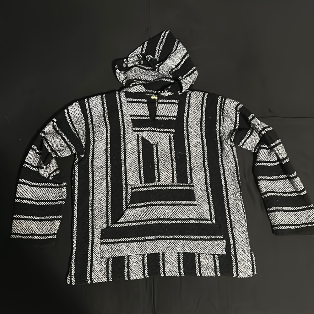 Unisex Drg rug hoodie black n white (small)